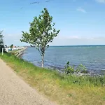 8 Person On A In Богенсе