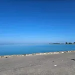8 Person On A In Богенсе